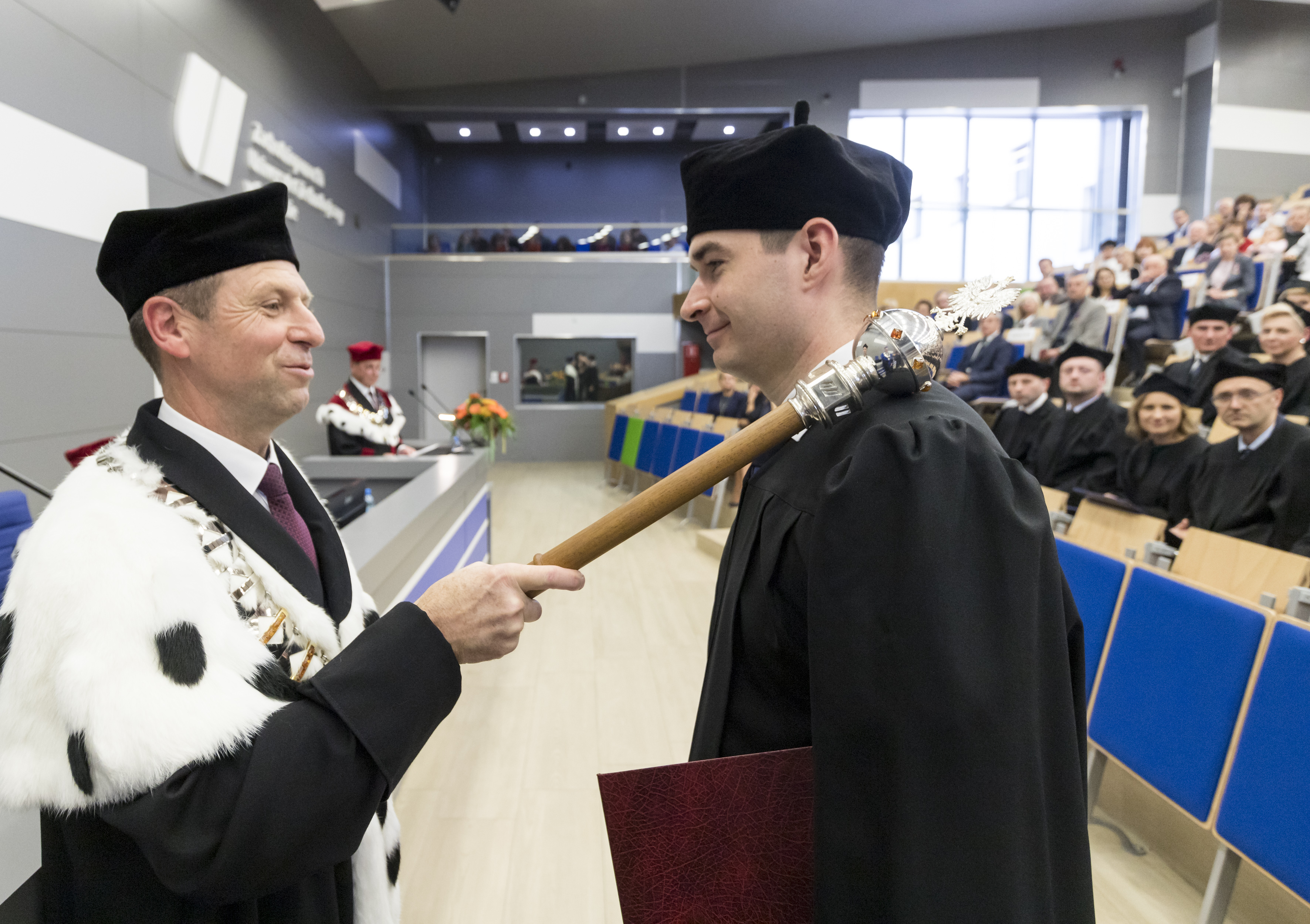 Wręczenie dyplomu doktorskiego - WTiICh Grzegorz Story (3)