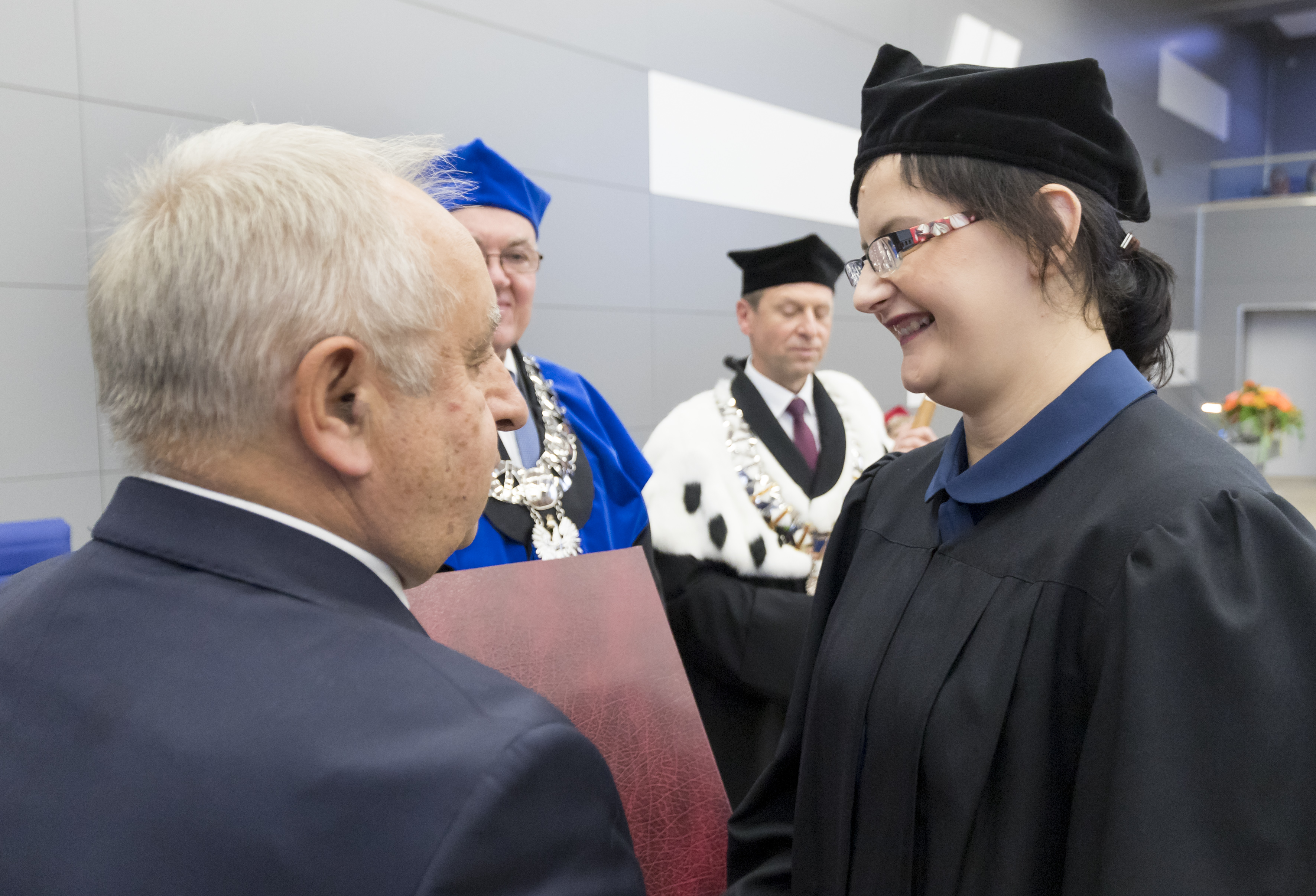 Wręczenie dyplomu doktorskiego - WTiICh Małgorzata Tuligłowicz