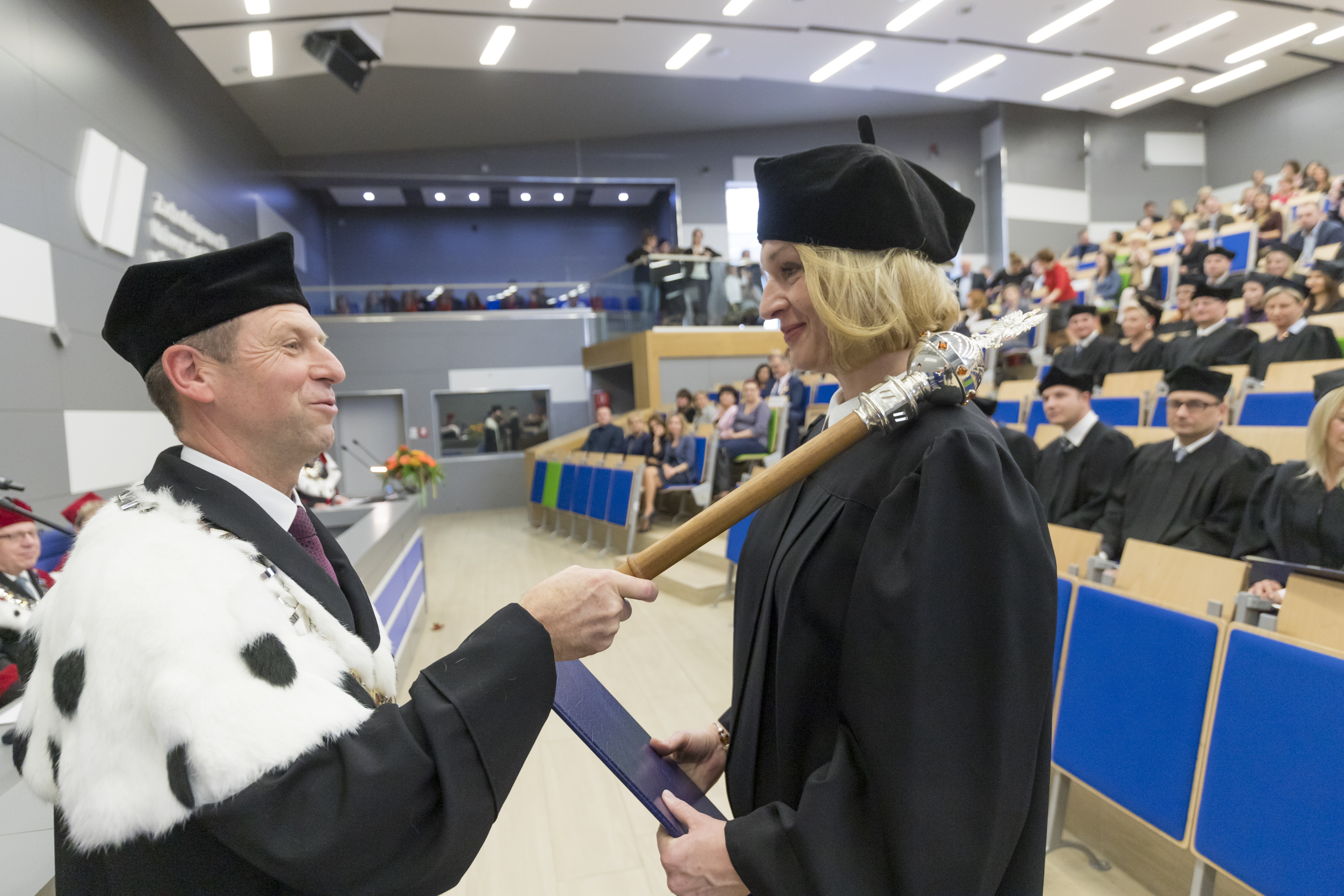 Wręczenie dyplomu habilitacyjnego - WNoŻiR Joanna Żochowska -Kujawska (2)