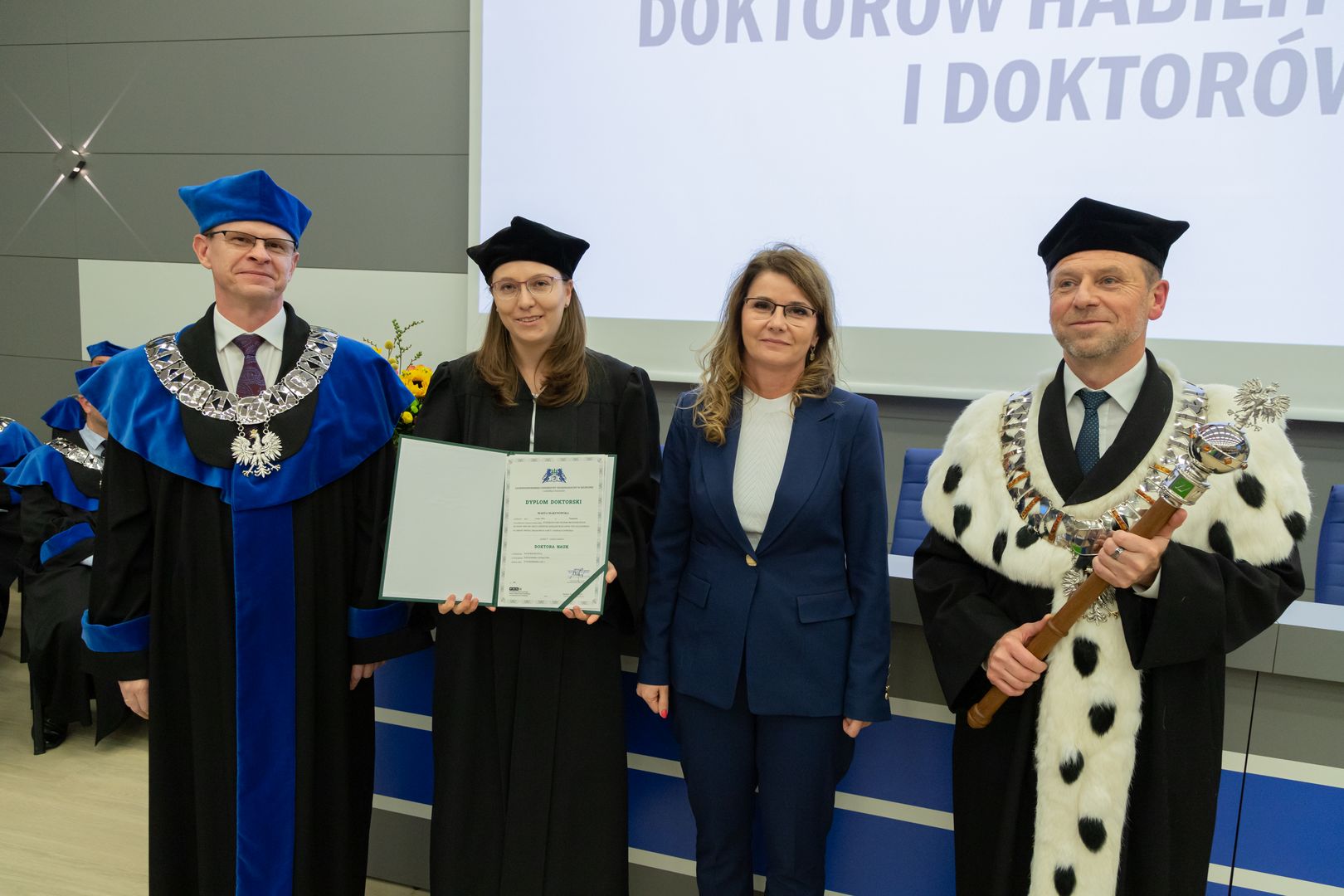 Wręczenie dyplomu doktorskiego