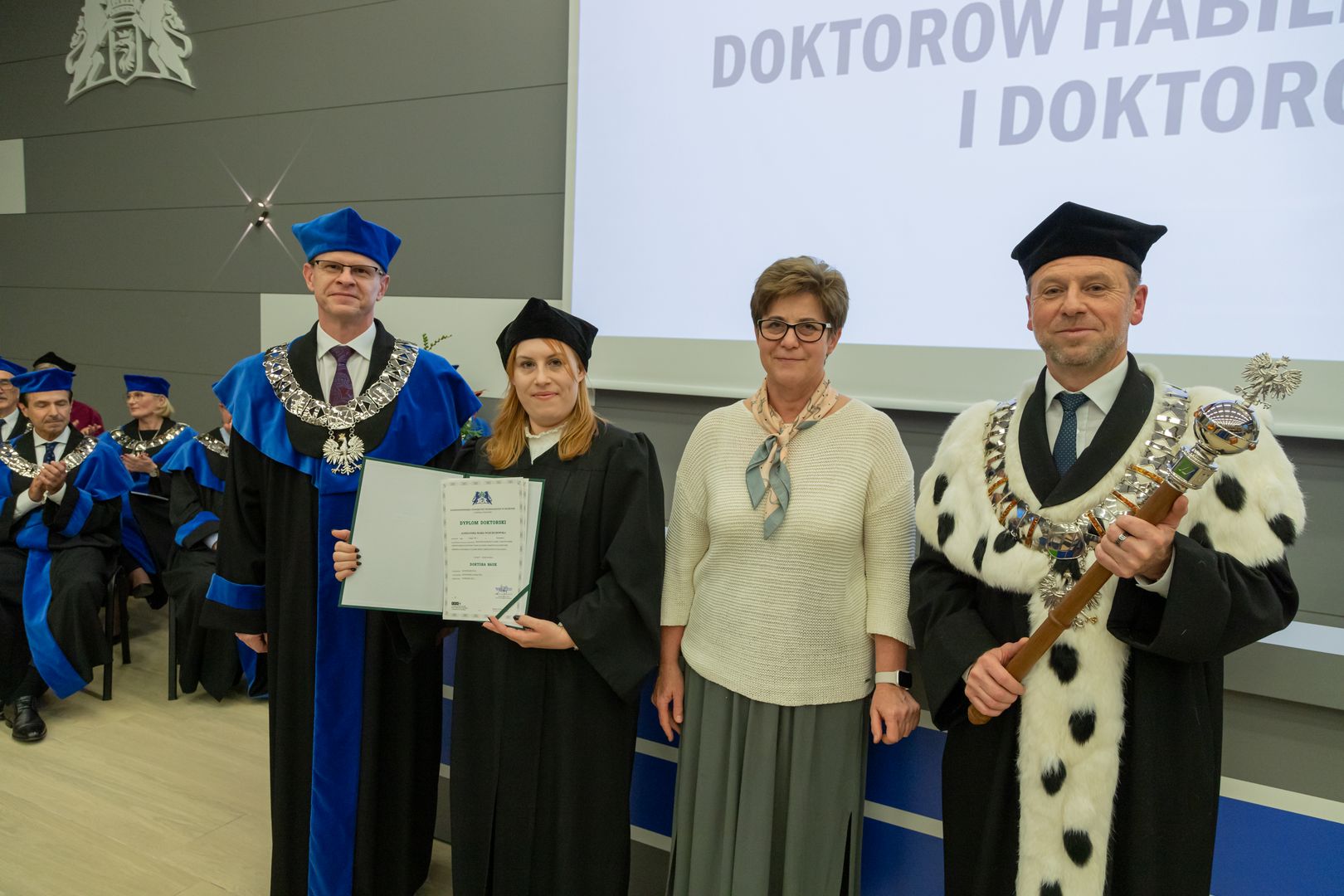 Wręczenie dyplomu doktorskiego