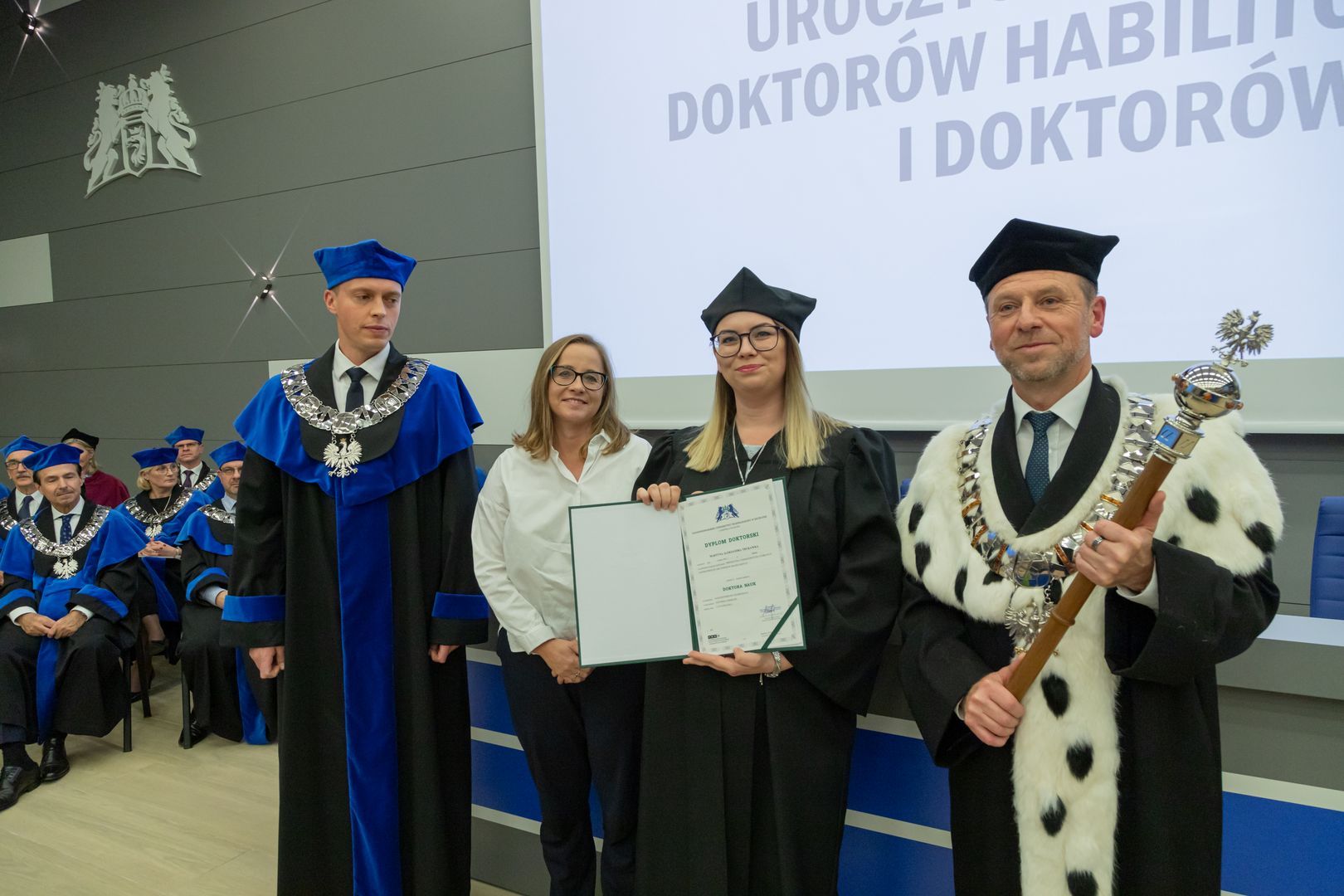 Wręczenie dyplomu doktorskiego